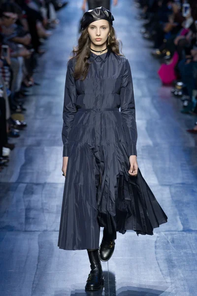 Look 2